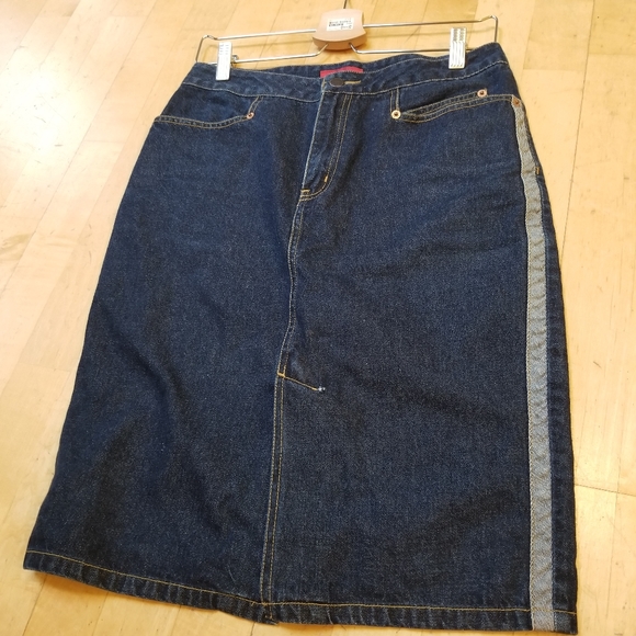 BCBG Max Azria Denim Skirt Size 4 Womens Side Contrasting Stripes Cotton Blue - Picture 6 of 8